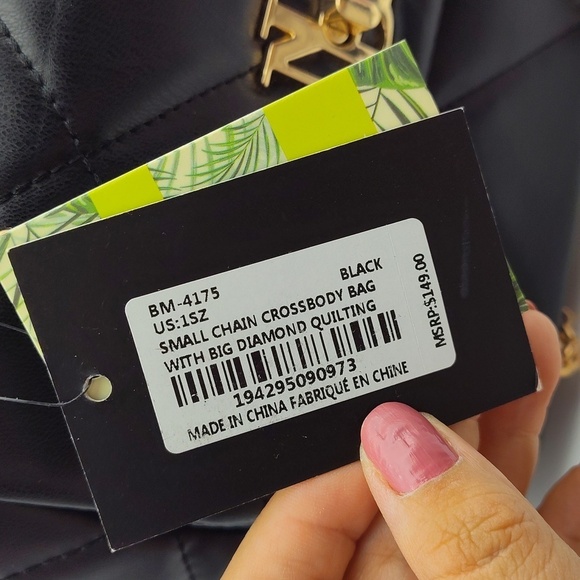 NWT BADGLEY MISCHKA LARGE DIAMOND QUILTED CROSSBODY BAG $149 - Picture 7 of 13